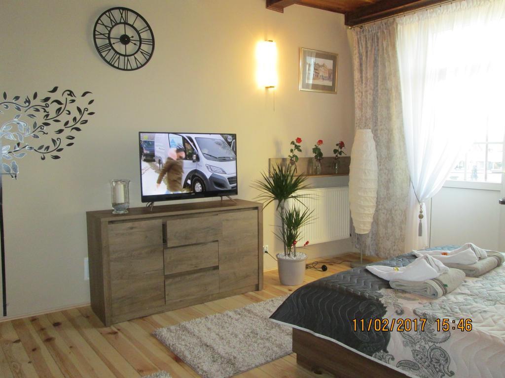 Apartamenty Przy Farze カジミエシュ・ドルニ エクステリア 写真